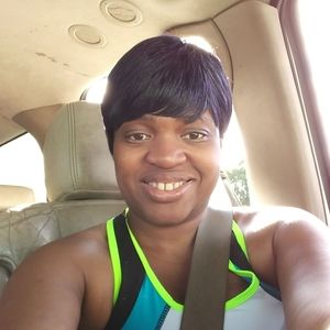 Meet your Posher, Aisha